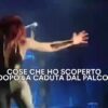 Noemi ironizza sulla caduta dal palco e cita Jovanotti: “La vertigine non è paura di cadere ma voglia di volare”